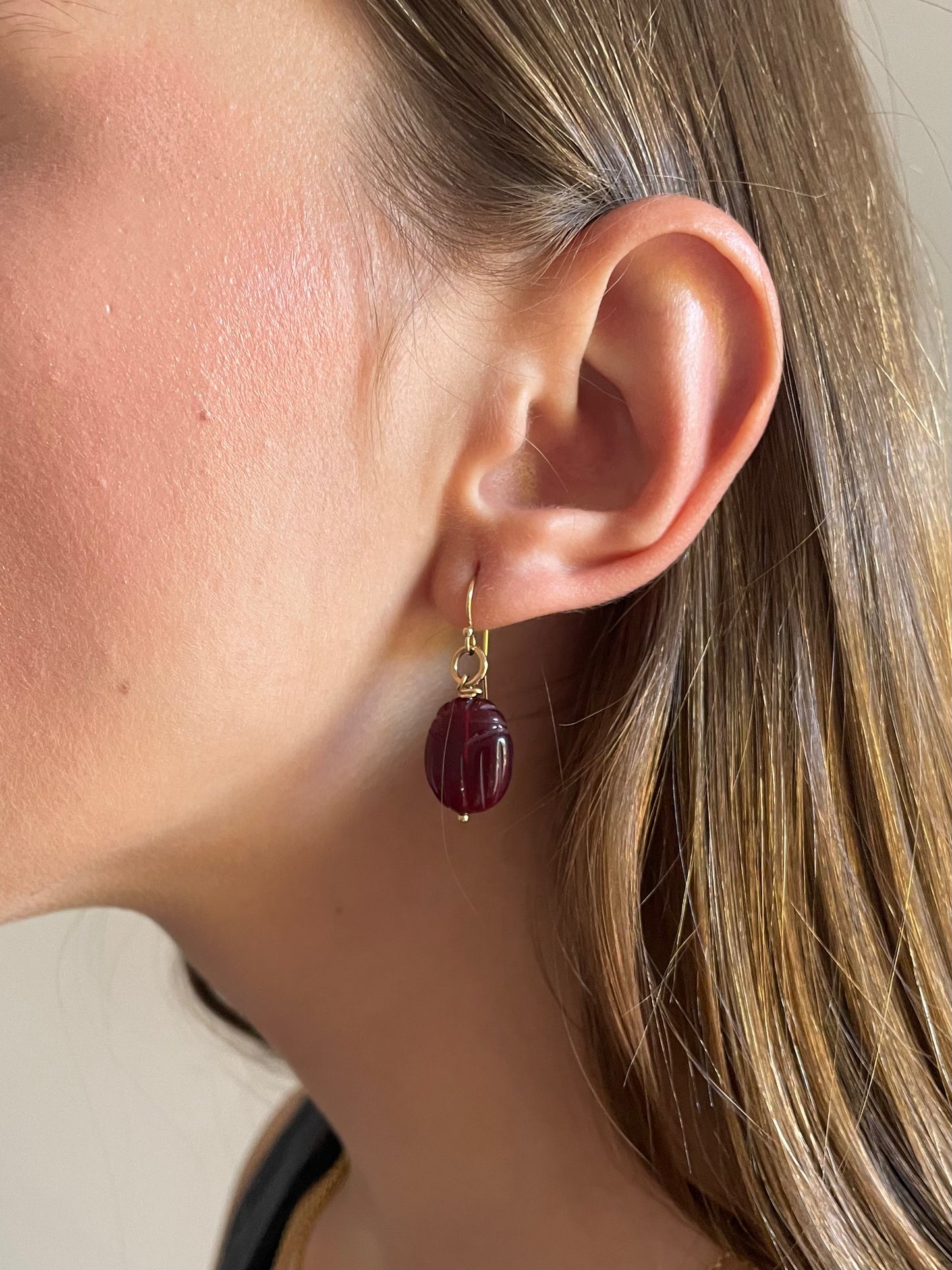 Pendientes Escarabajo Granate