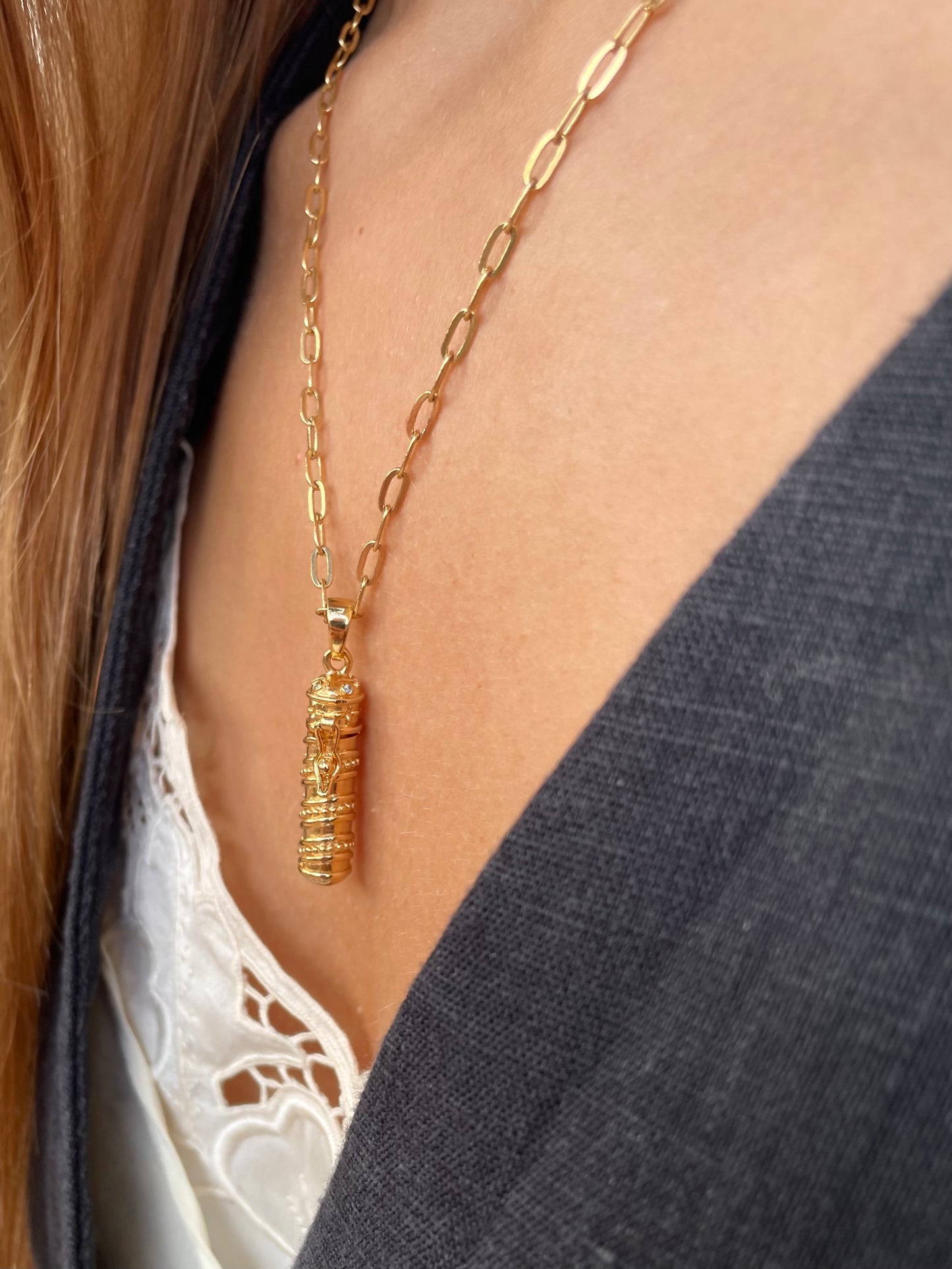 Collar Chatelaine