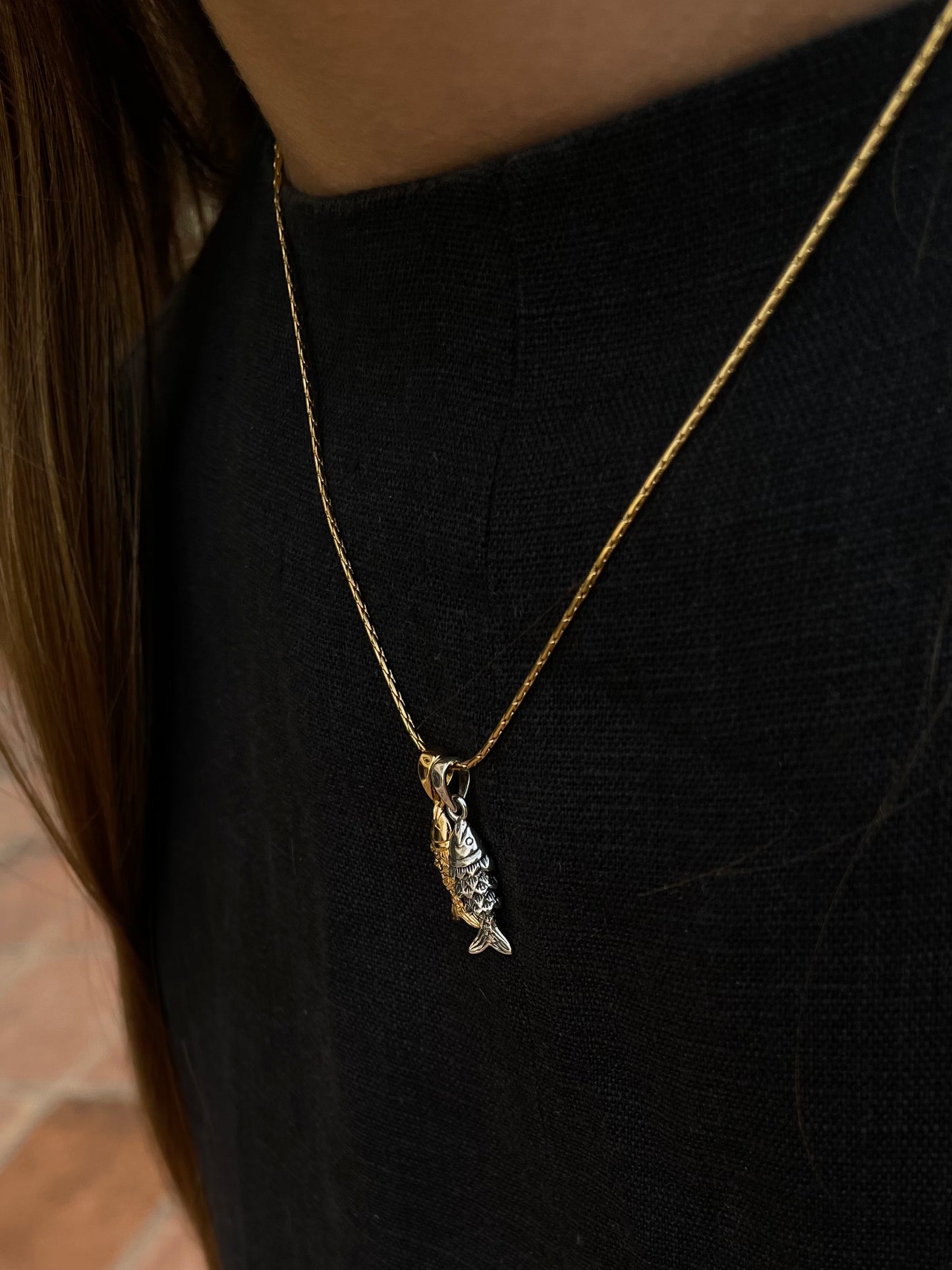 Collar Poisson Oro Y Plata