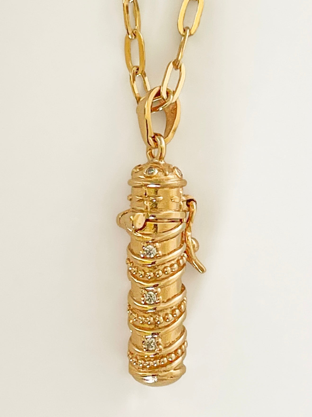 Collar Chatelaine