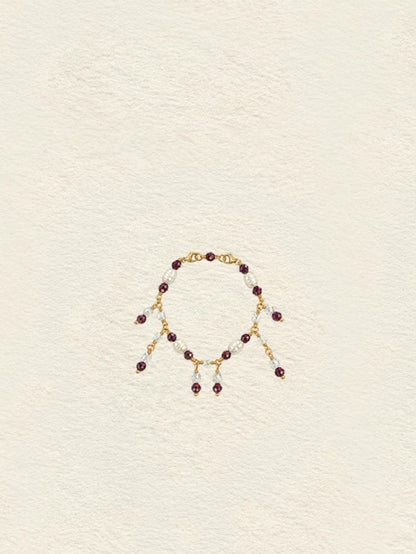 Vídeo de la pulsera Claroscuro uniéndose al choker Aura. Joyas transformables.